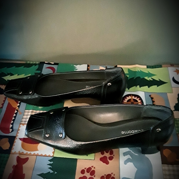 NWOT Liz Claiborne Shoes - Picture 5 of 8